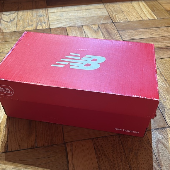 New Balance Empty Box - Picture 3 of 4